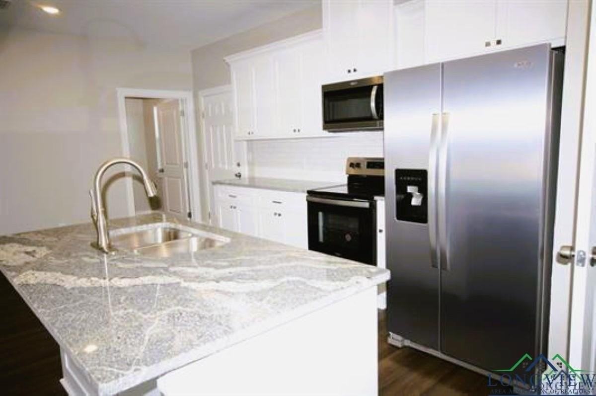 1613 Apricot Rd - Photo 5 of 14