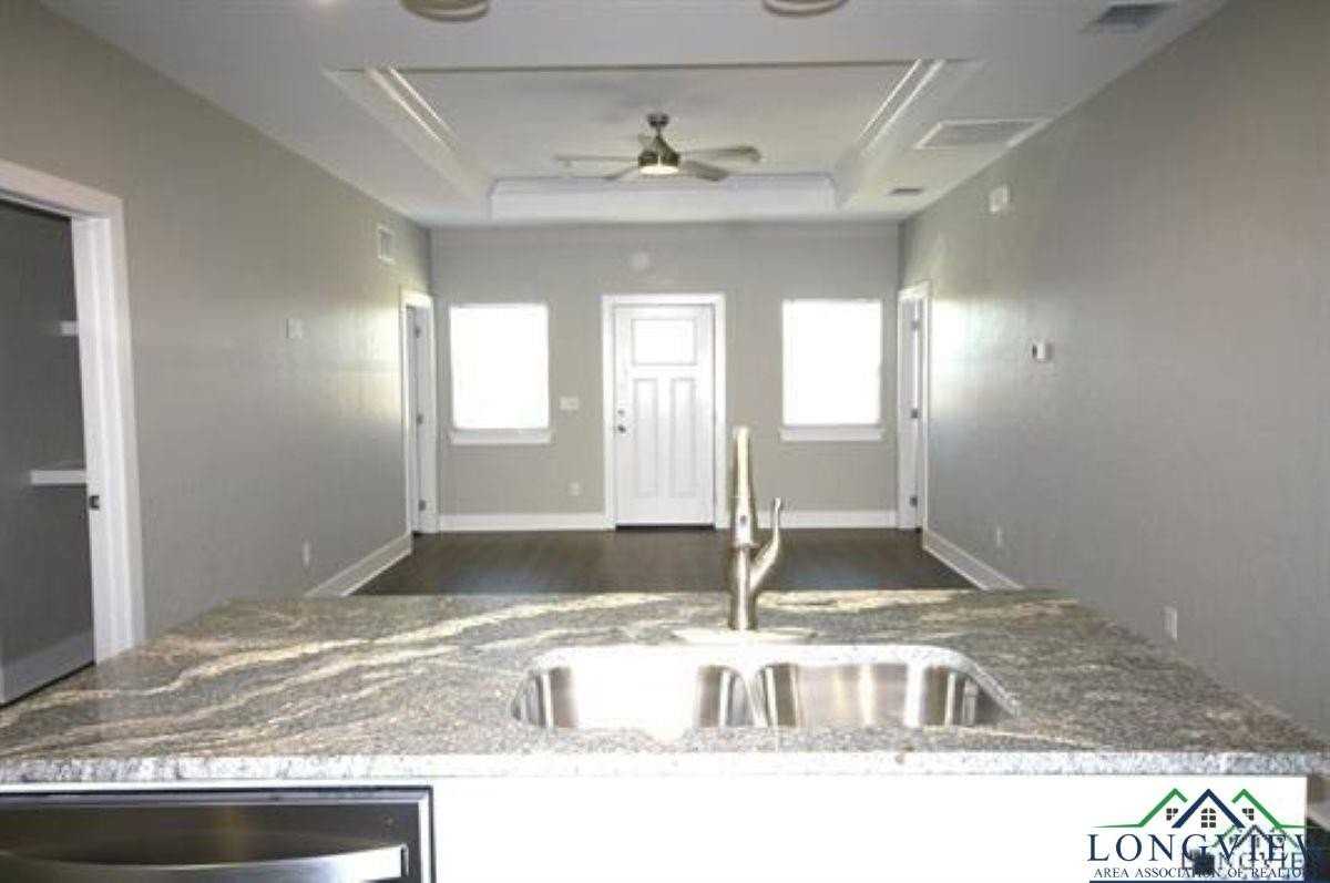 1613 Apricot Rd - Photo 7 of 14