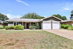 4818 73rd St - Photo 1 of 1