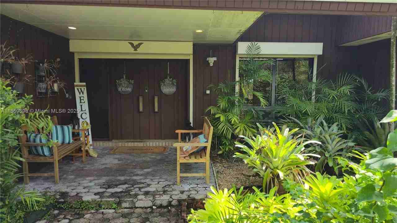 15305 Sw 74th Ct - Photo 2 of 45