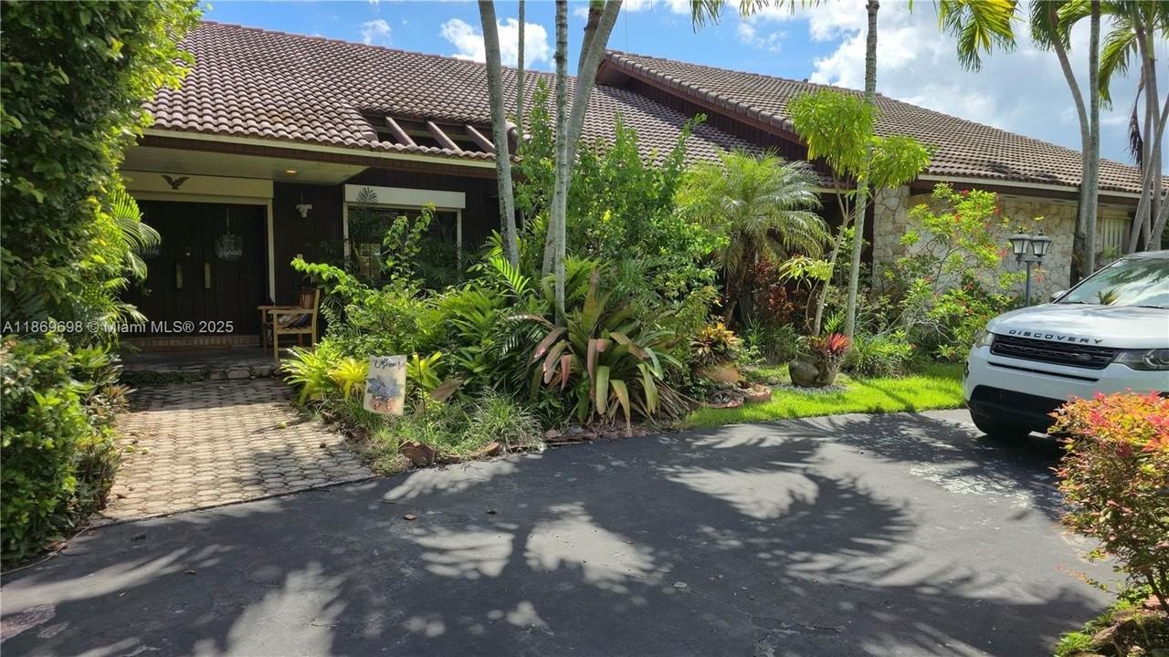 15305 Sw 74th Ct - Photo 3 of 45