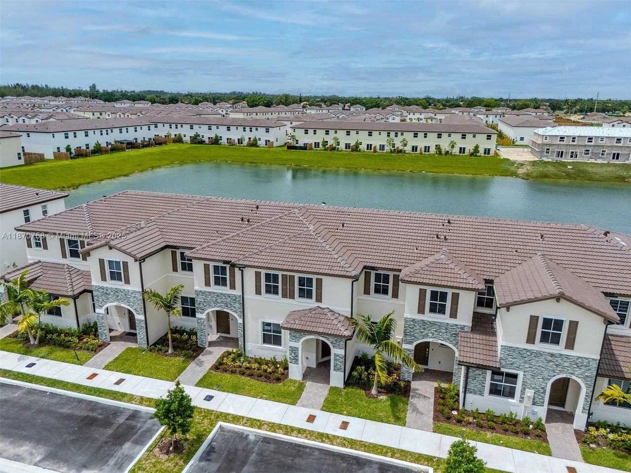 Se 26th Ave #2796 - Photo 3 of 42