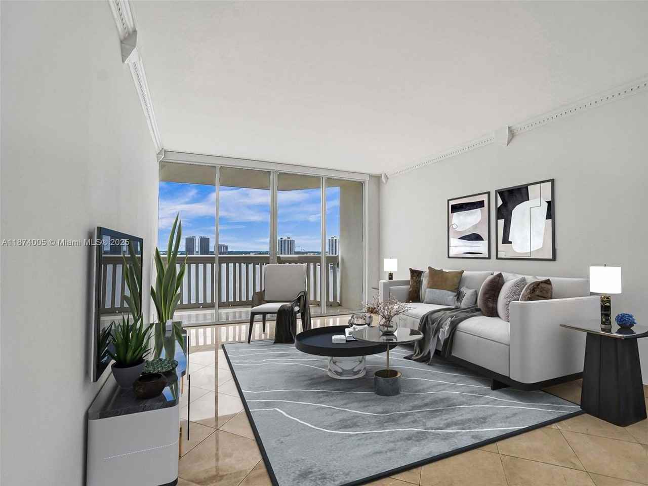 1000 W Island Blvd #1612