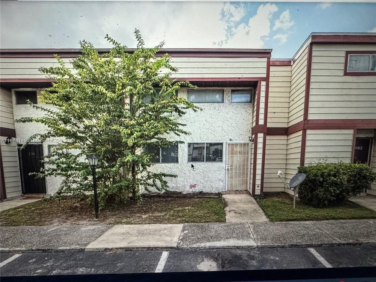 3984 Crayrich Cir #C5 - Photo 2 of 35