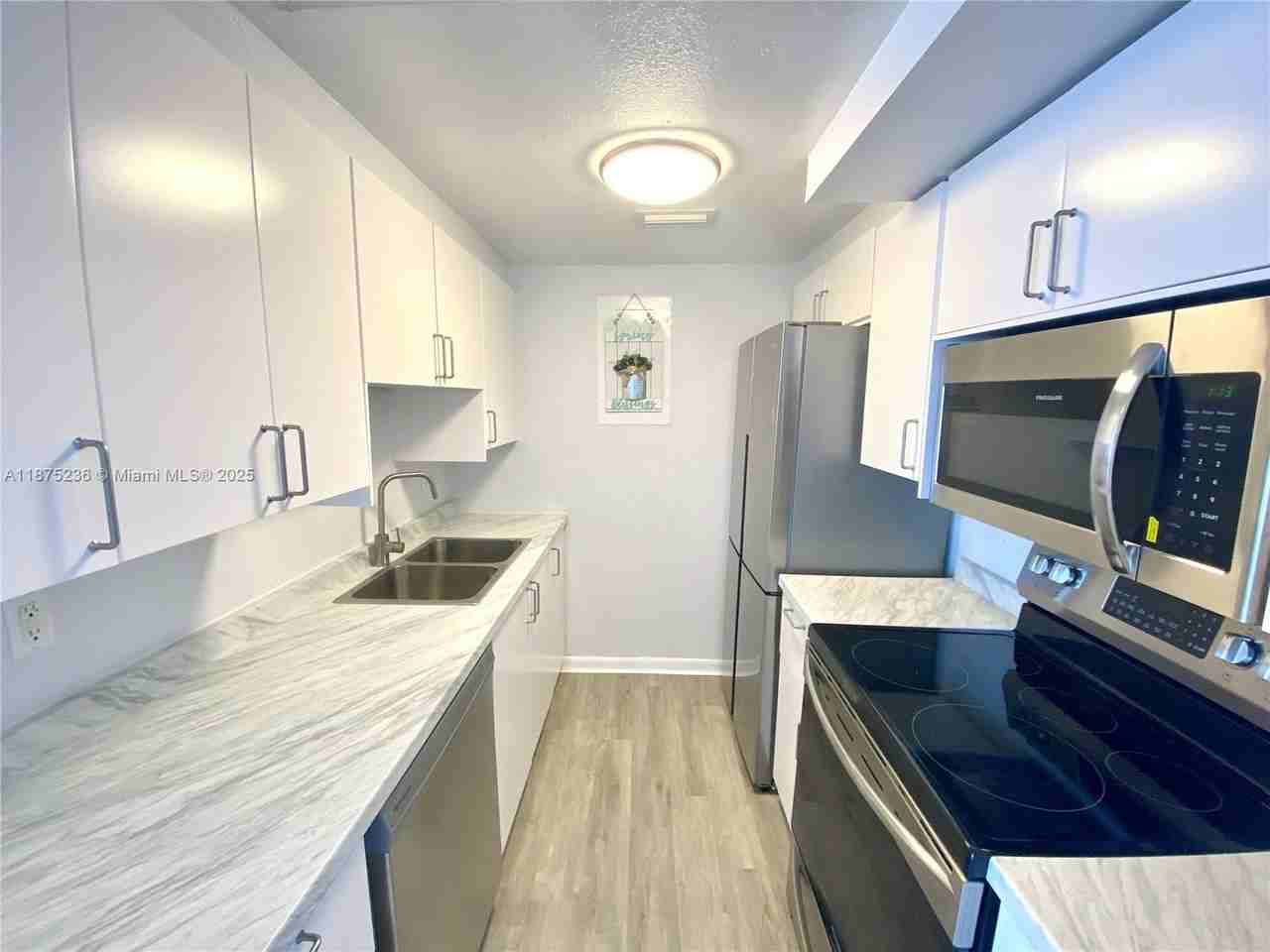 1185 Marseille Dr #307 - Photo 3 of 14