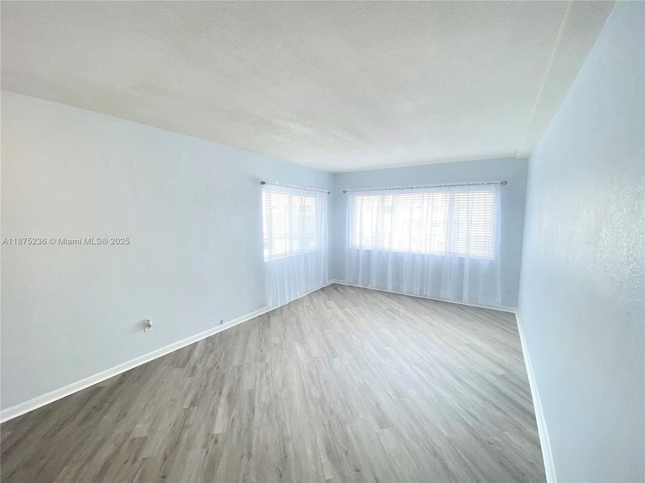 1185 Marseille Dr #307 - Photo 6 of 14