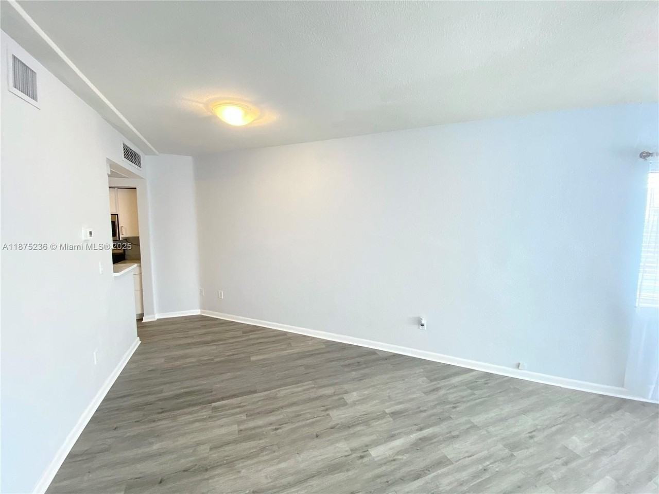 1185 Marseille Dr #307 - Photo 7 of 14