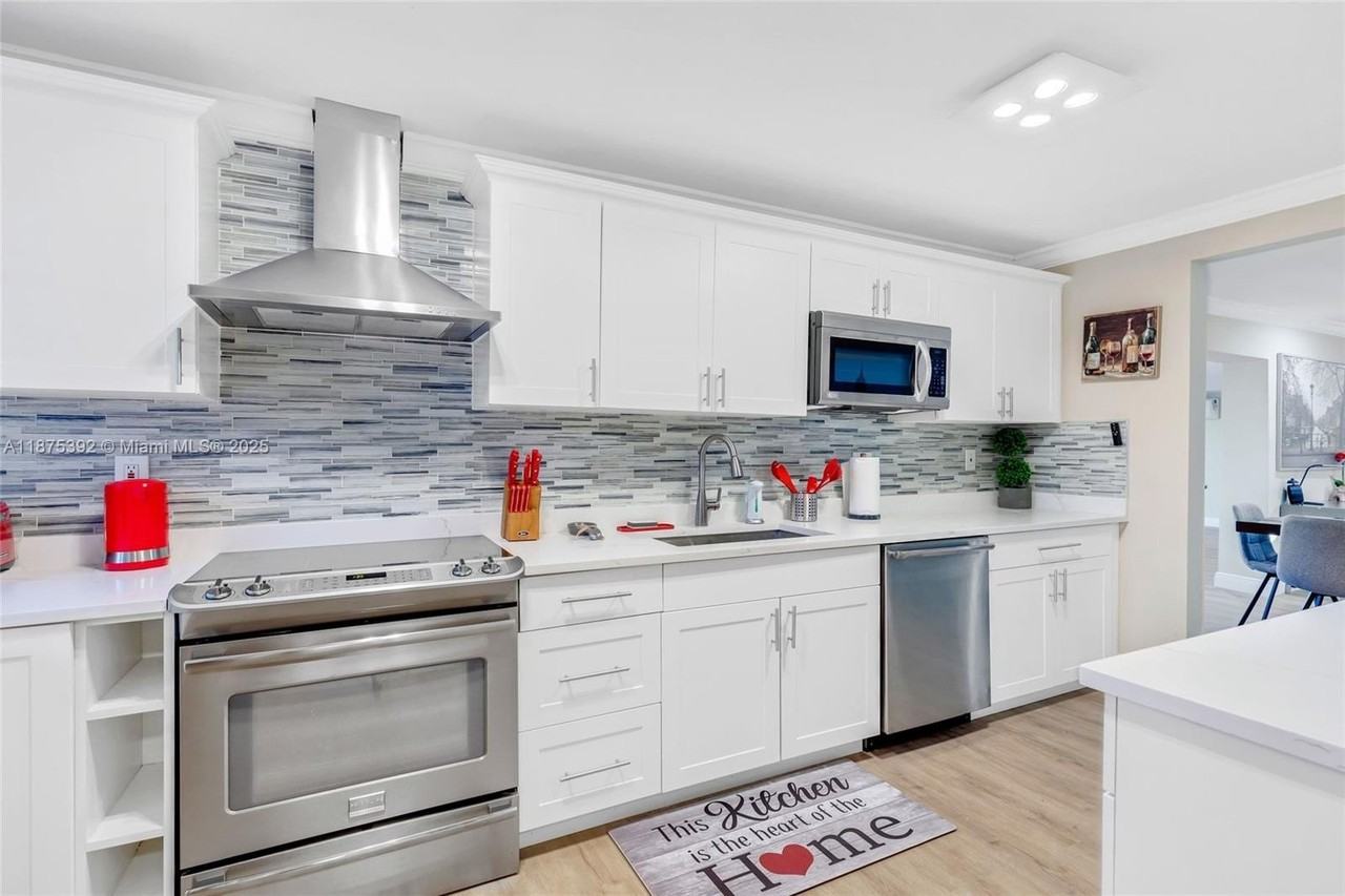 5740 Ne 19th Ave - Photo 7 of 49