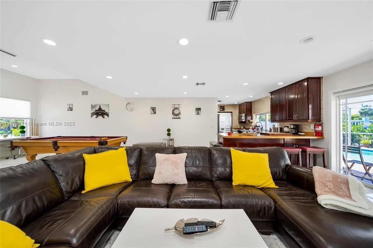 31 Se 12th St #0 - Photo 3 of 50