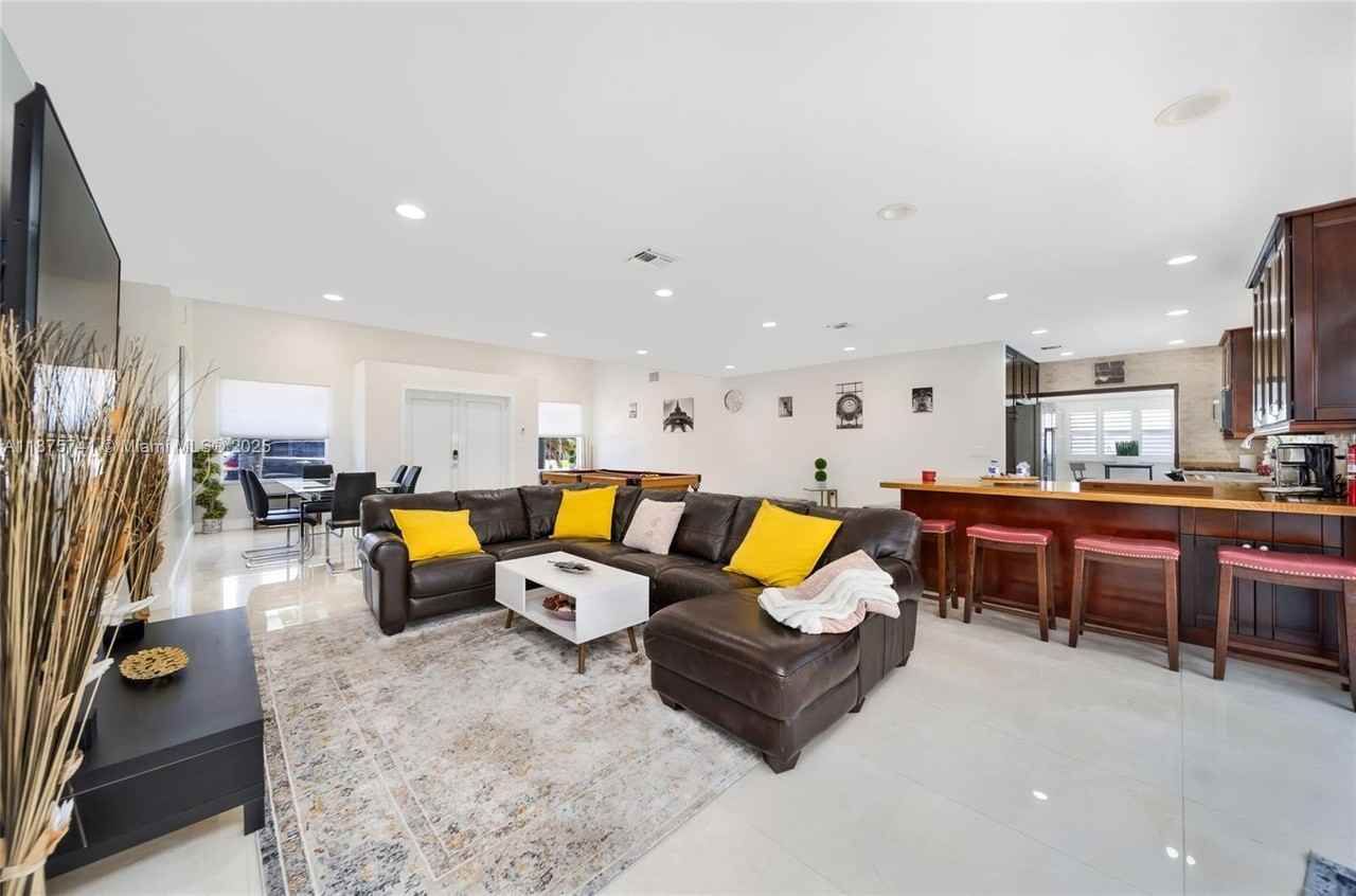 31 Se 12th St #0 - Photo 7 of 50