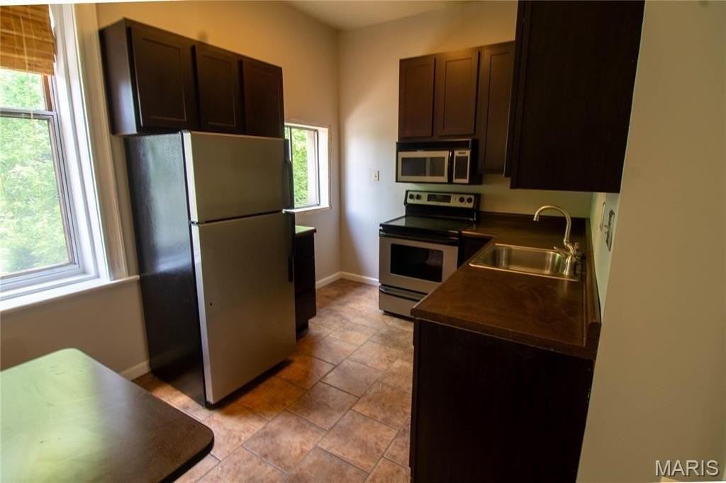 2216 Cherokee St #2ndFL - Photo 6 of 10