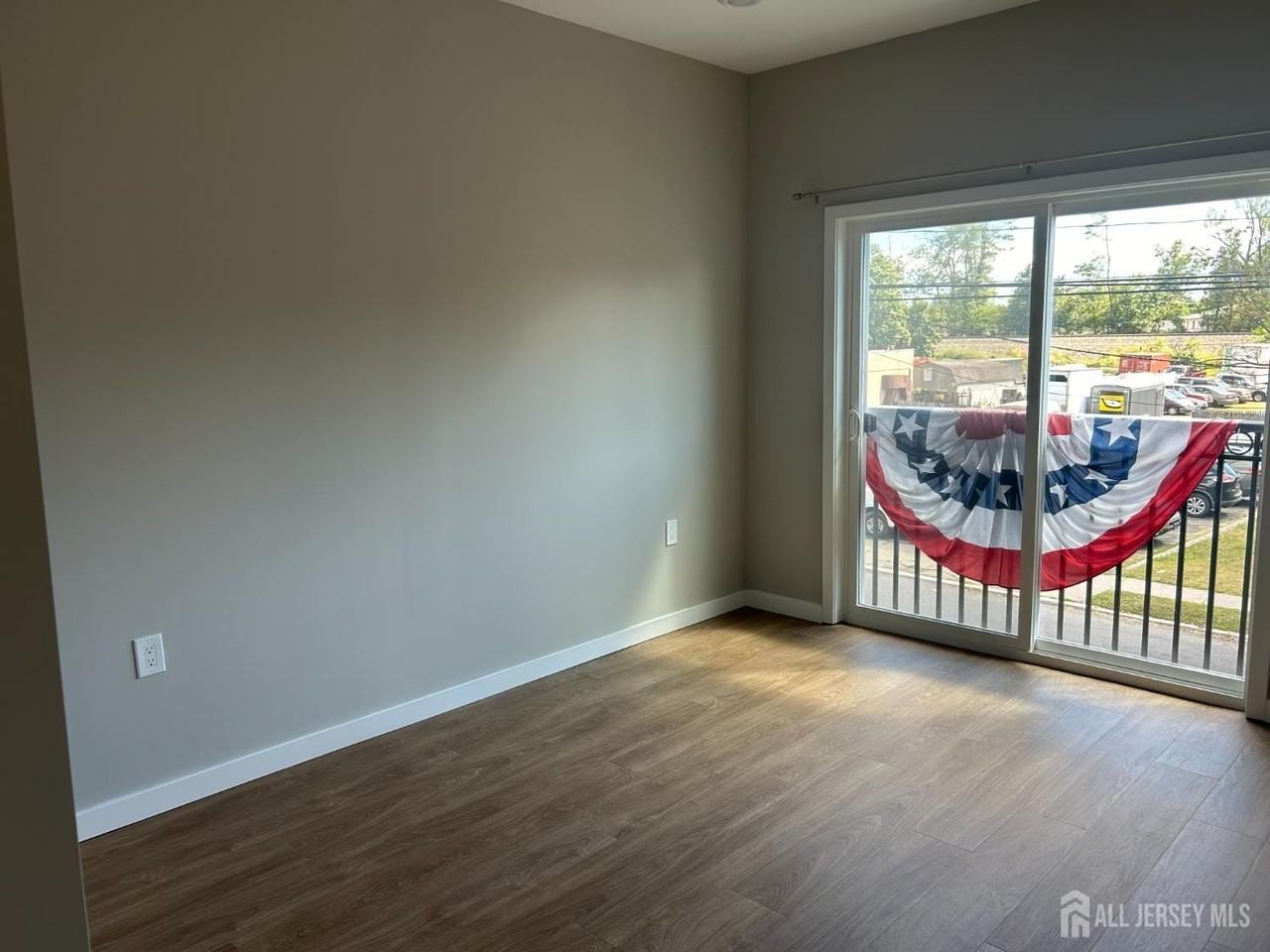 526 E North Ave Avenue #319 - Photo 4 of 7