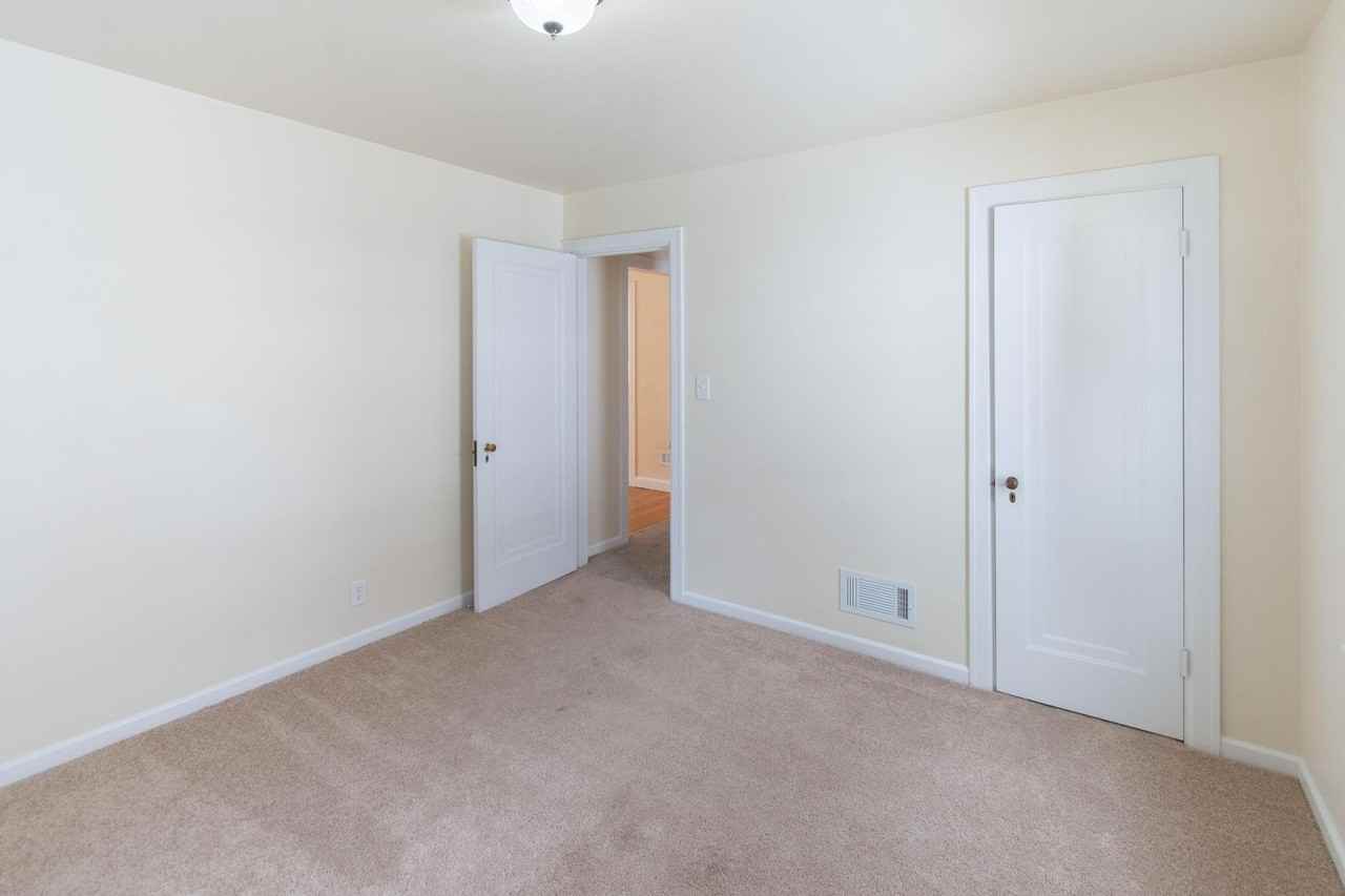 7208 33rd Ave - Photo 7 of 25