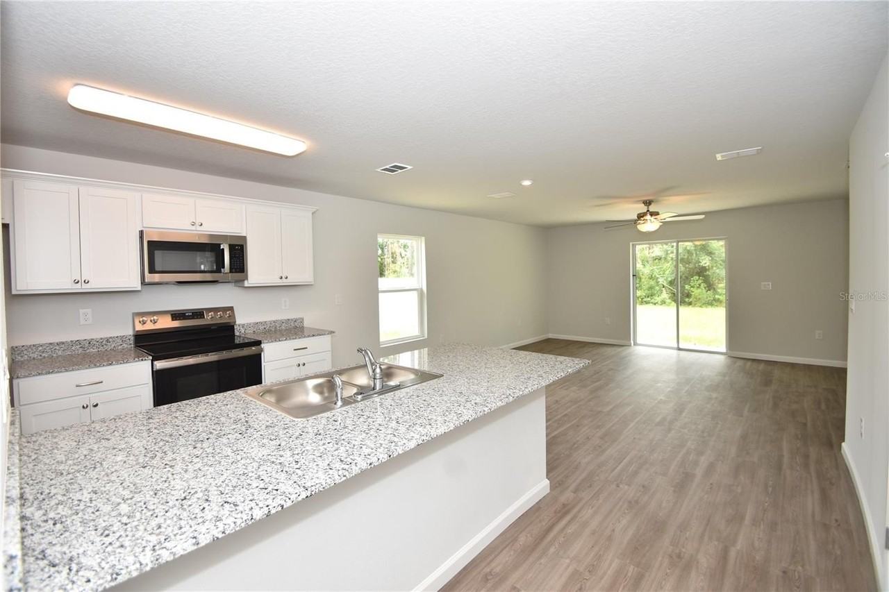 91 Pickering Dr - Photo 2 of 23