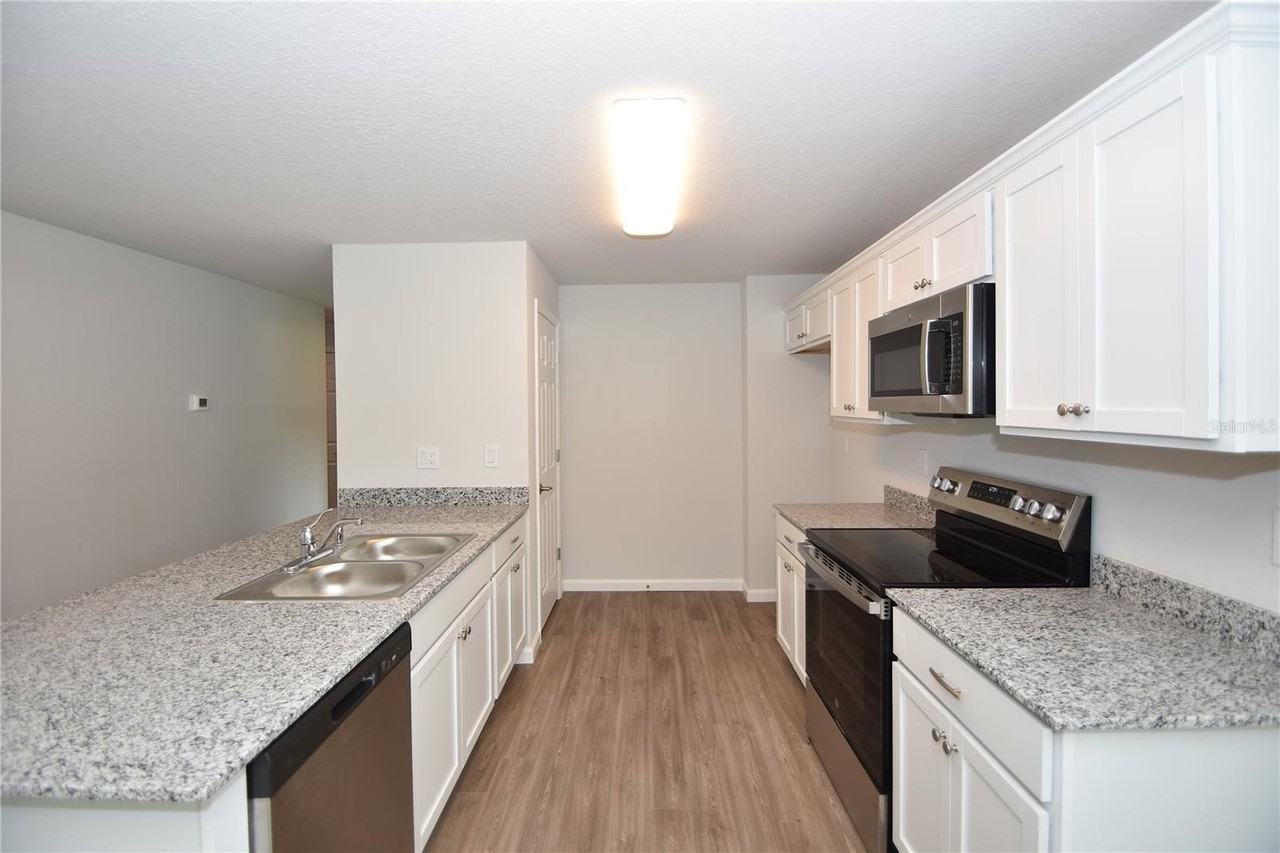 91 Pickering Dr - Photo 5 of 23