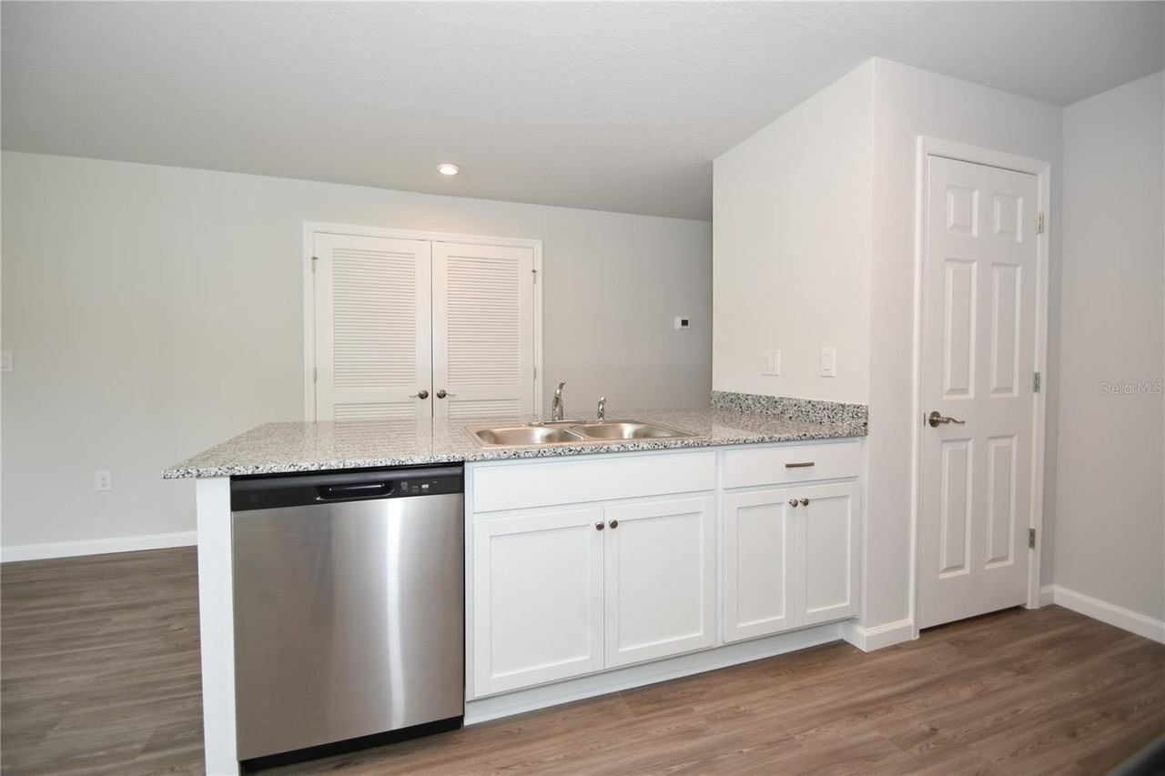 91 Pickering Dr - Photo 6 of 23