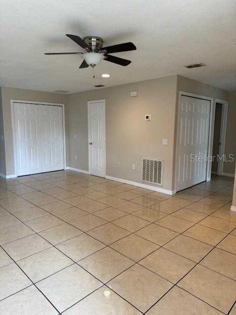 558 Imperial Pl - Photo 5 of 15