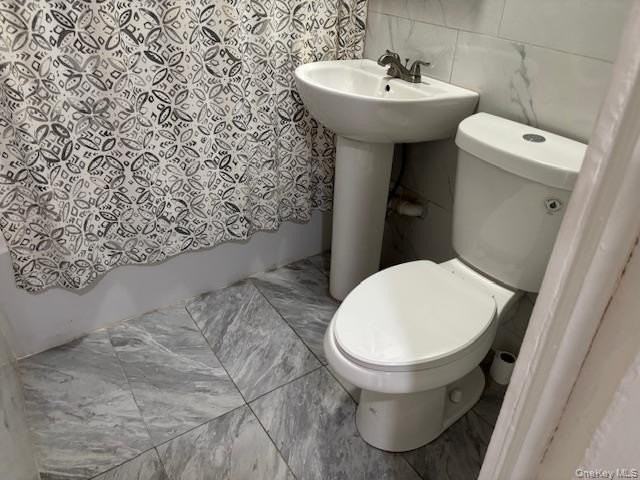 688 E 43rd St #2ndFL - Photo 5 of 11