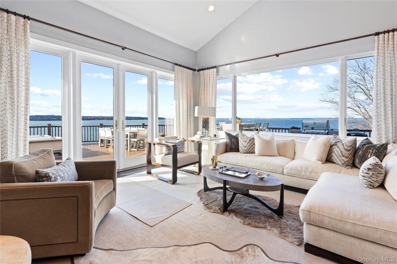 18 Bluff Rd - Photo 2 of 49