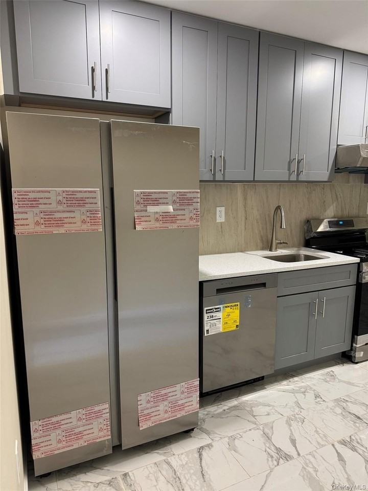 130 Wilson Ave #3L - Photo 6 of 14