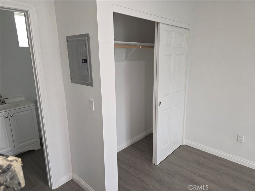 5417 Baltimore St - Photo 7 of 9