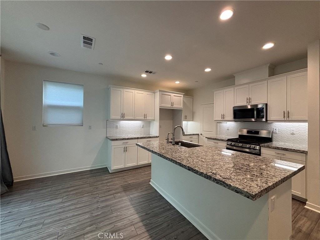 26149 Park Ave #3 - Photo 5 of 23