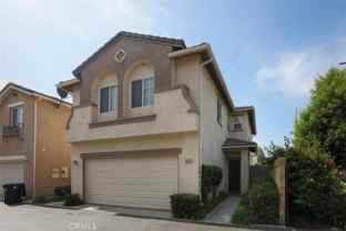 9122 Lemona Ave - Photo 1 of 1