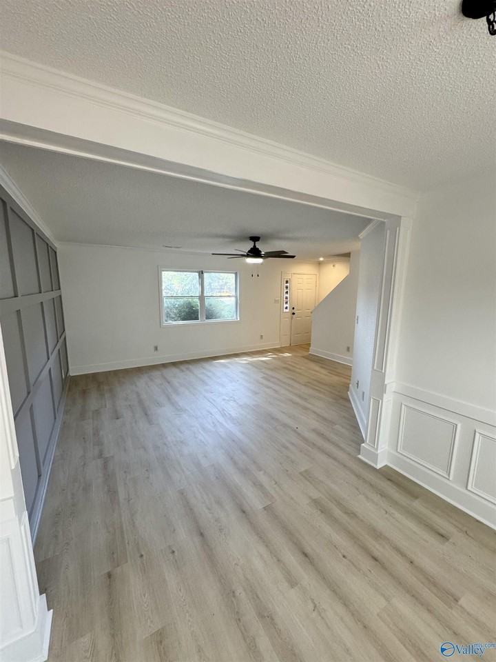 395 Oakland Rd - Photo 2 of 19