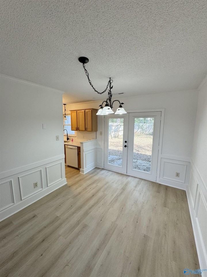 395 Oakland Rd - Photo 5 of 19