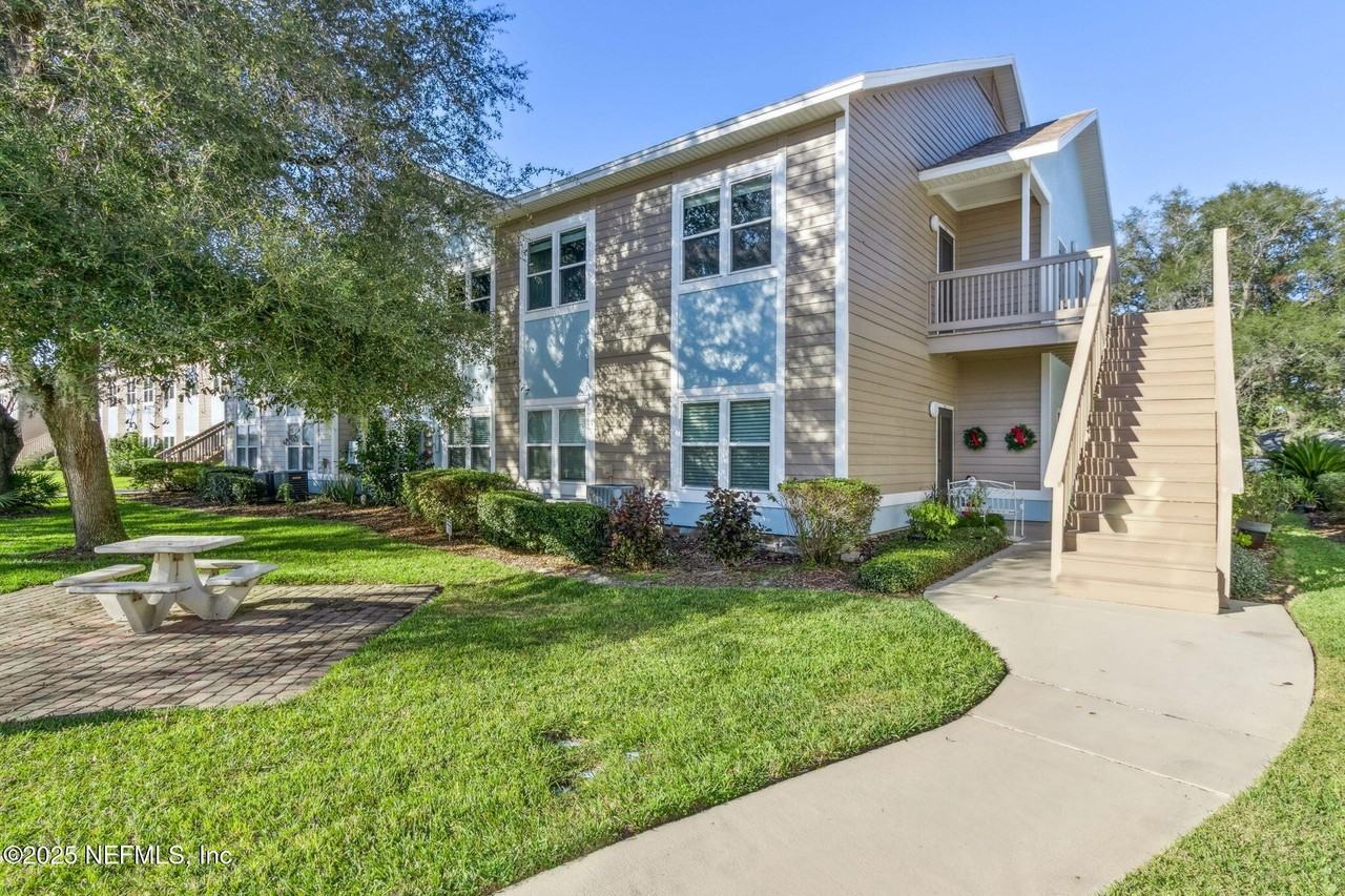 1601 Nectarine St Apt F6 #F6 - Photo 2 of 50