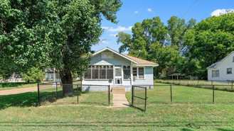 202 E Elmwood St - Photo 1 of 1