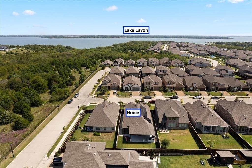 1706 Celebration Lane - Photo 3 of 39