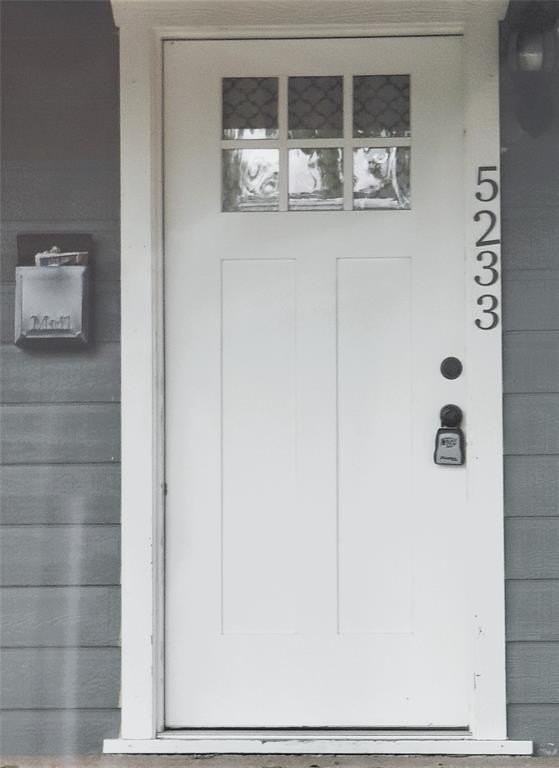 5233 Wellesley Ave - Photo 5 of 25