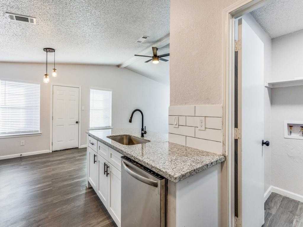 7457 Tiffany Meadows Ln - Photo 3 of 18