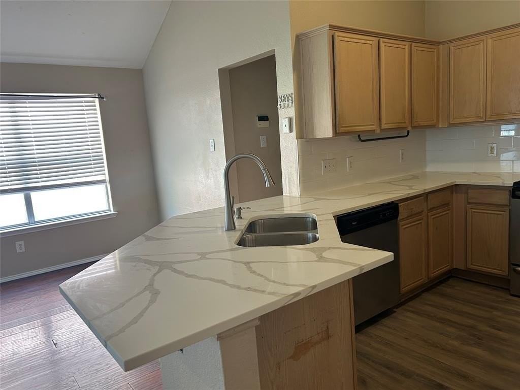 3233 Ingram Rd - Photo 5 of 21