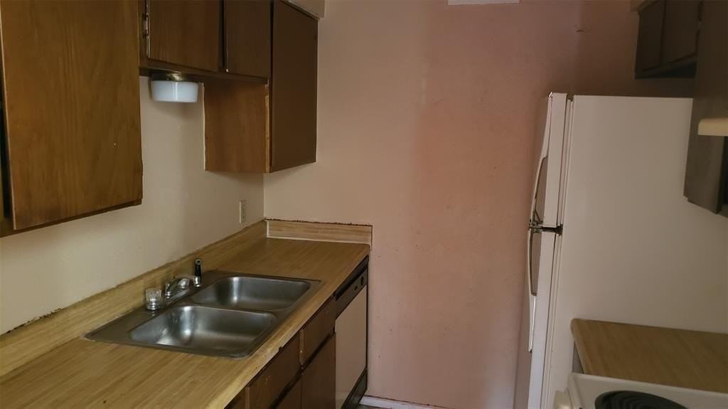 433 Matt Ln - Photo 2 of 4