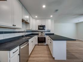 1721 W Walker St - Photo 1 of 1
