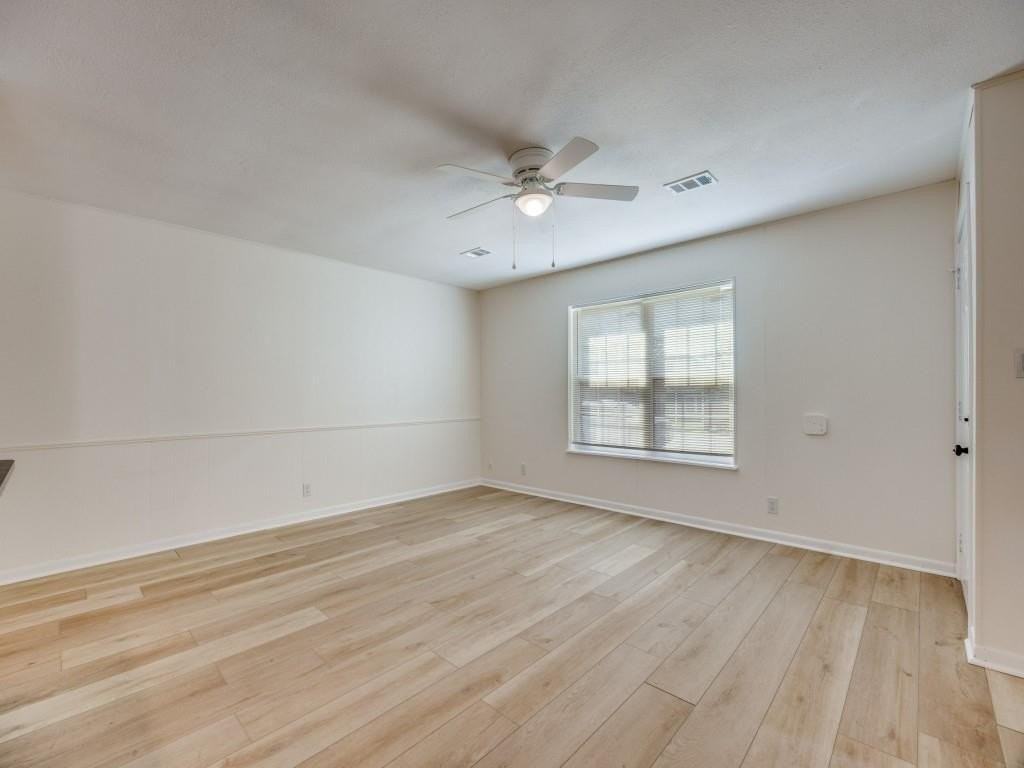 1721 W Walker St - Photo 7 of 11