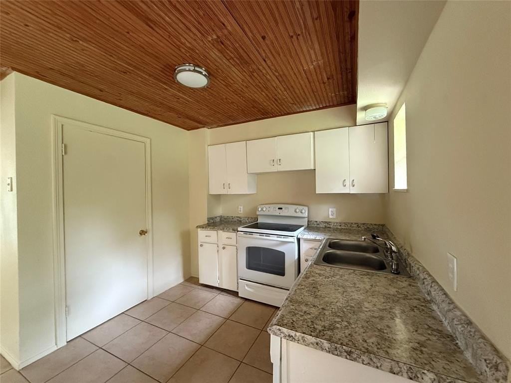 4748 S Ridge Ter - Photo 4 of 15