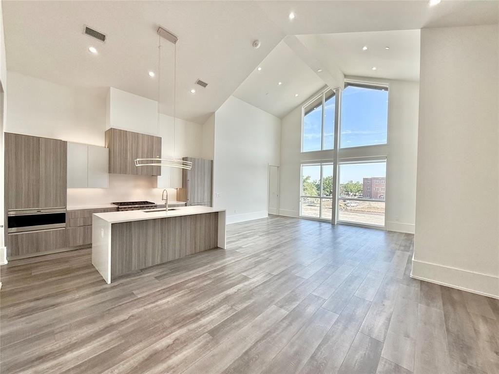 3525 Normandy Ave #32