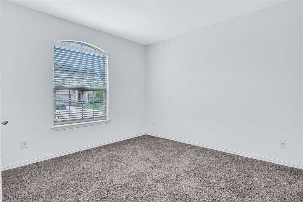 5916 Pensby Dr - Photo 3 of 26