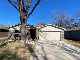 104 Holiday Dr - Photo 1 of 1