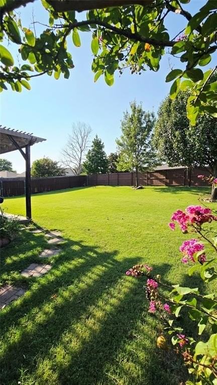 9520 George Washington Dr - Photo 2 of 13