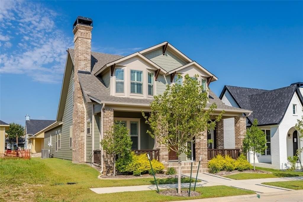 313 Garrett Way - Photo 2 of 35