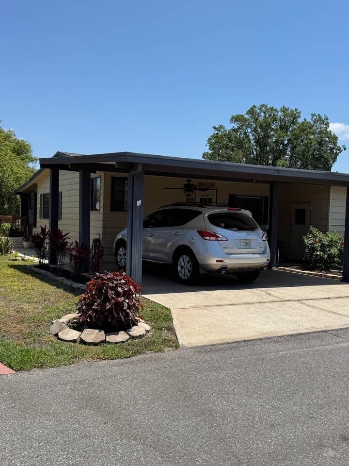 290 Country Club Drive - Photo 3 of 36