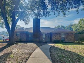 801 Meadow Creek Dr - Photo 1 of 1