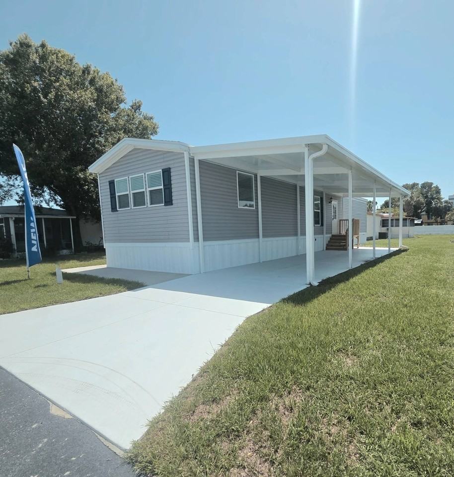 603 63rd Ave W - Photo 5 of 46