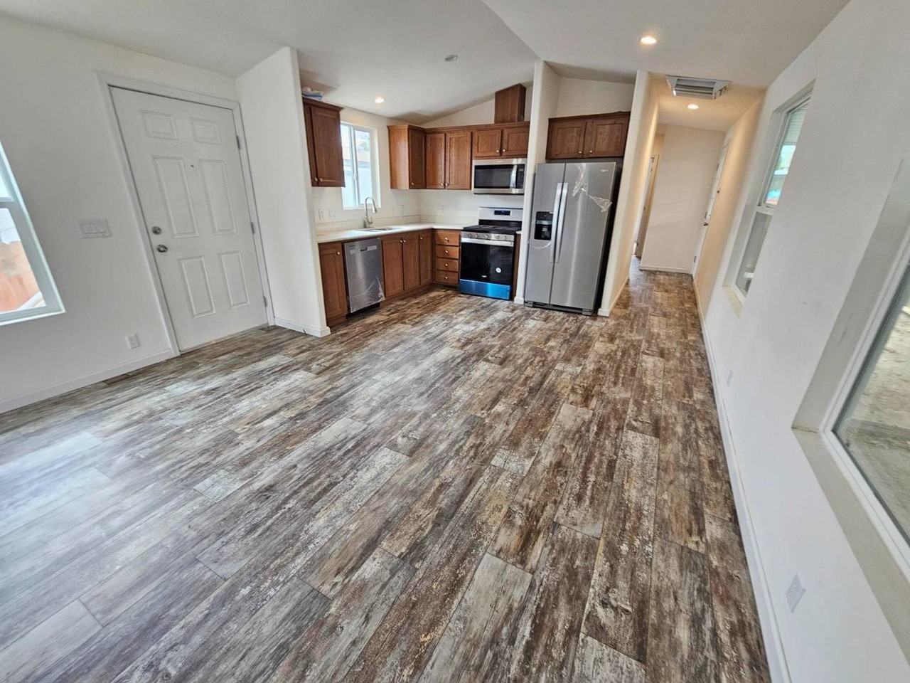 1339 Elizabeth St #90 - Photo 3 of 10