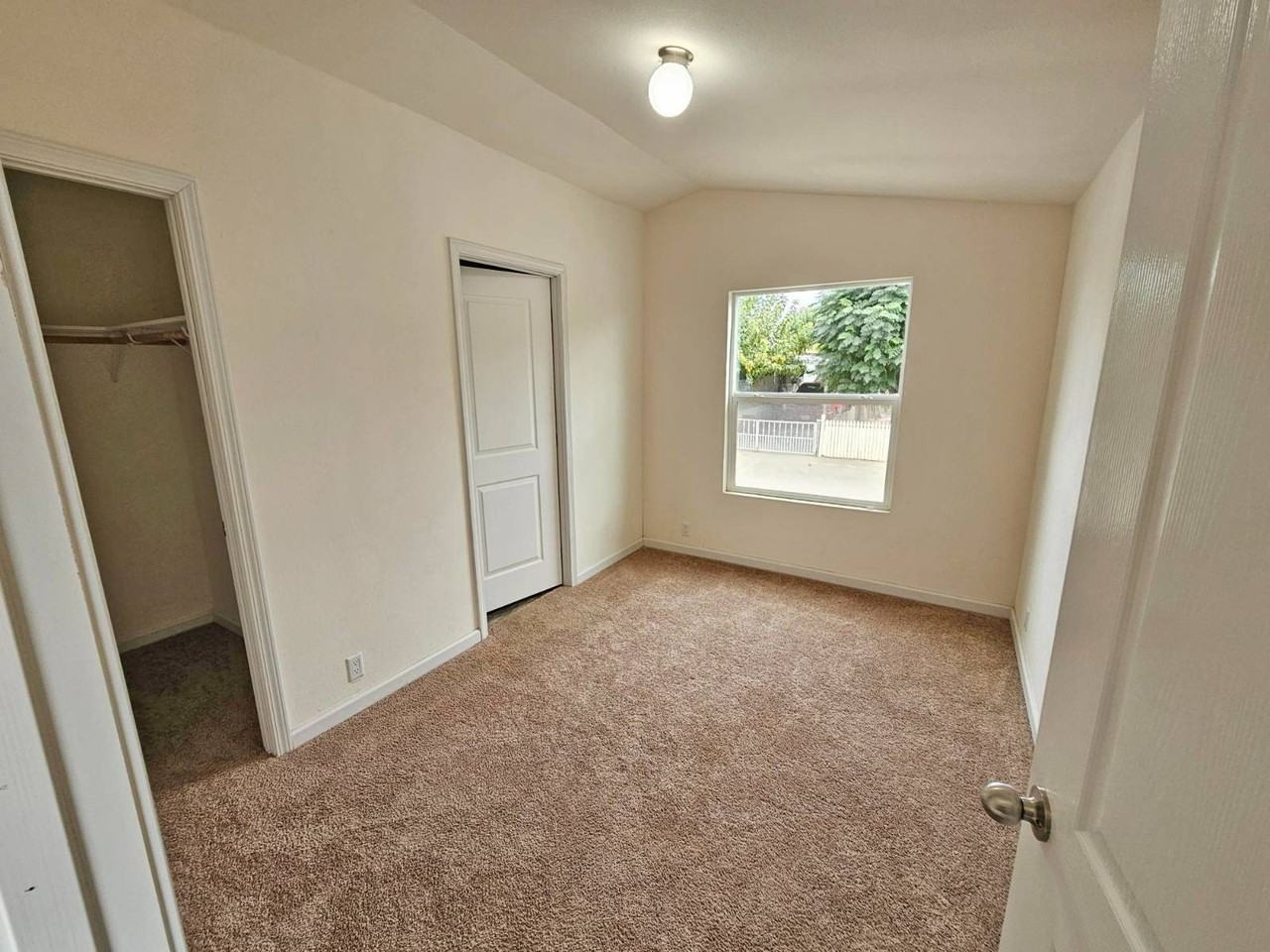 1339 Elizabeth St #90 - Photo 5 of 10