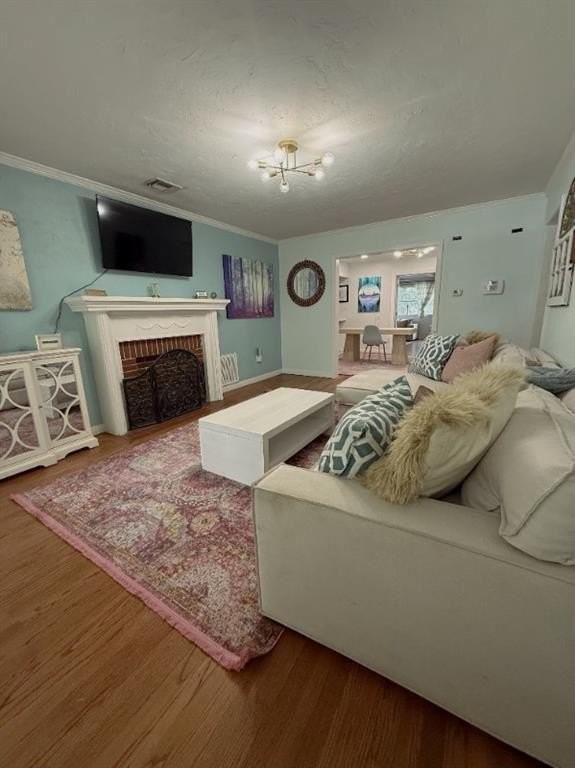 2537 Cummings Dr - Photo 2 of 18